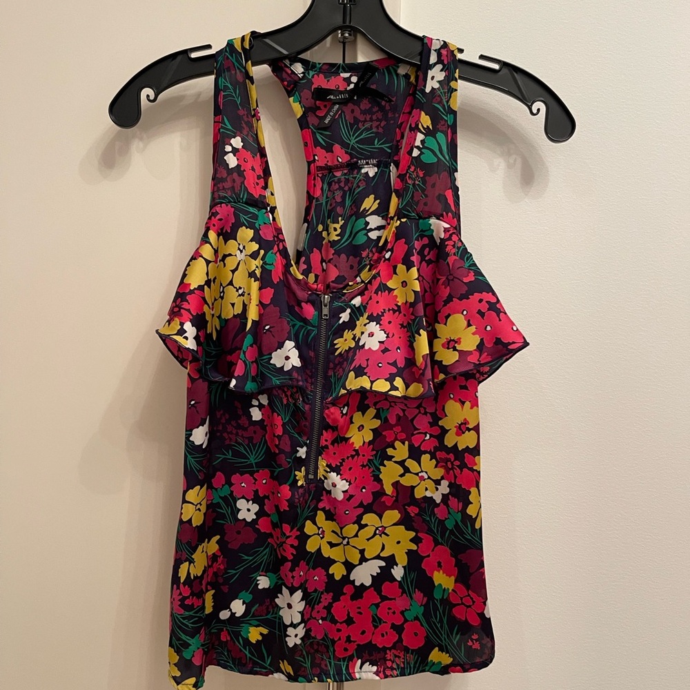 Ali & Kris soft and silky floral race back top Small